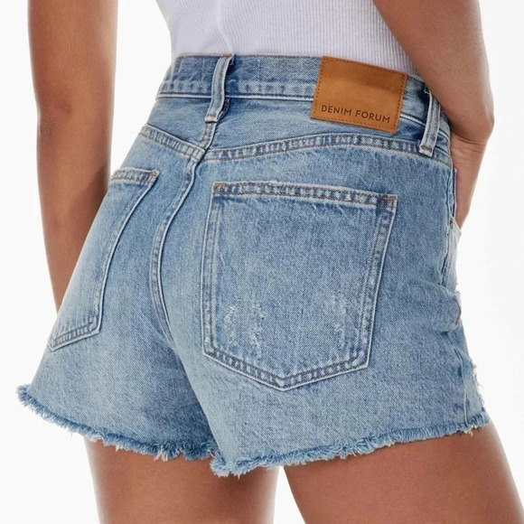 NWOT Aritzia Denim Forum Button fly The Ex-Boyfriend Denim Short 23 - Picture 3 of 7